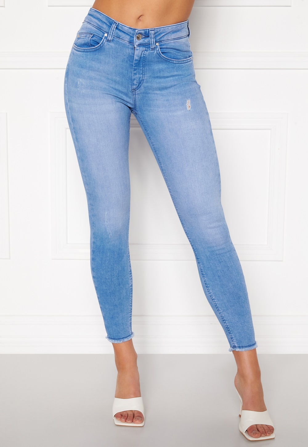 on cloud blush denim