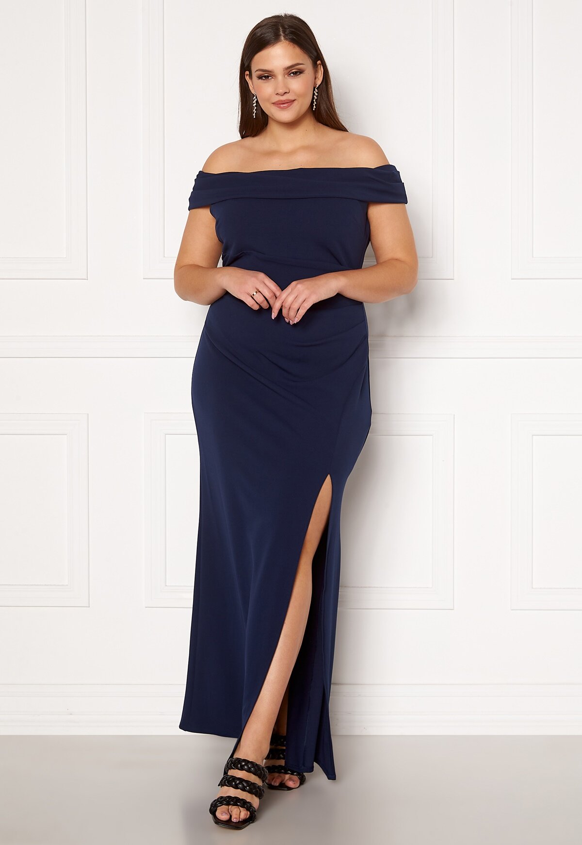 curve gowns