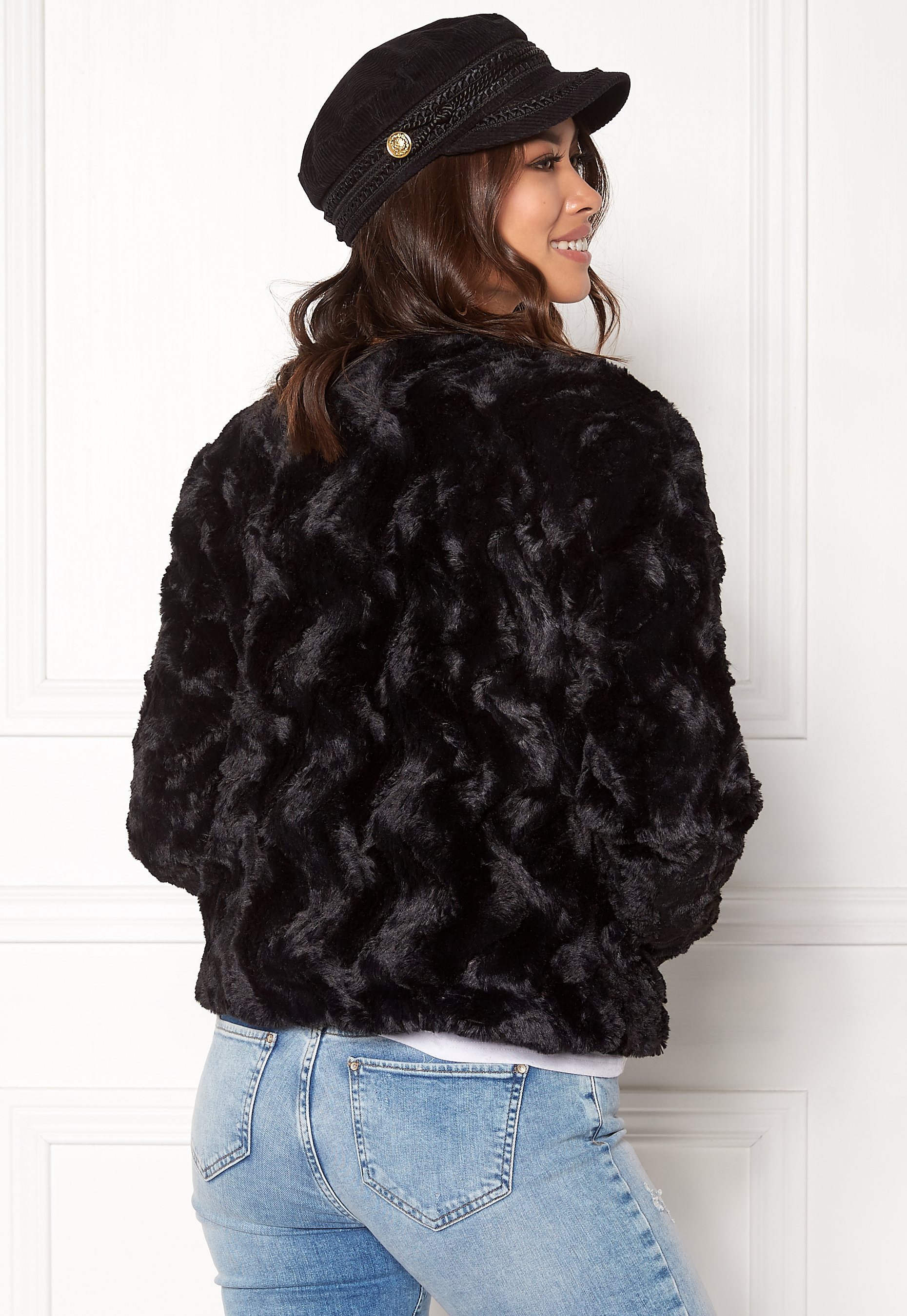 curl short fake fur jacket black