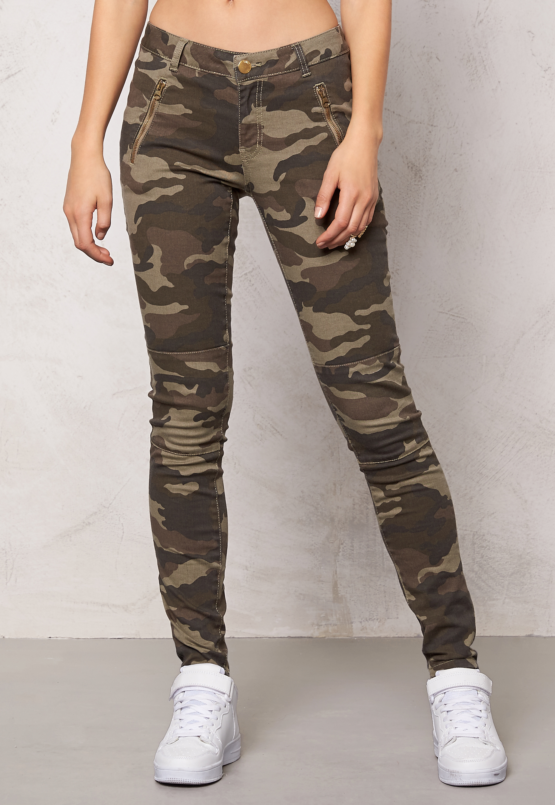 camouflage jeans dam