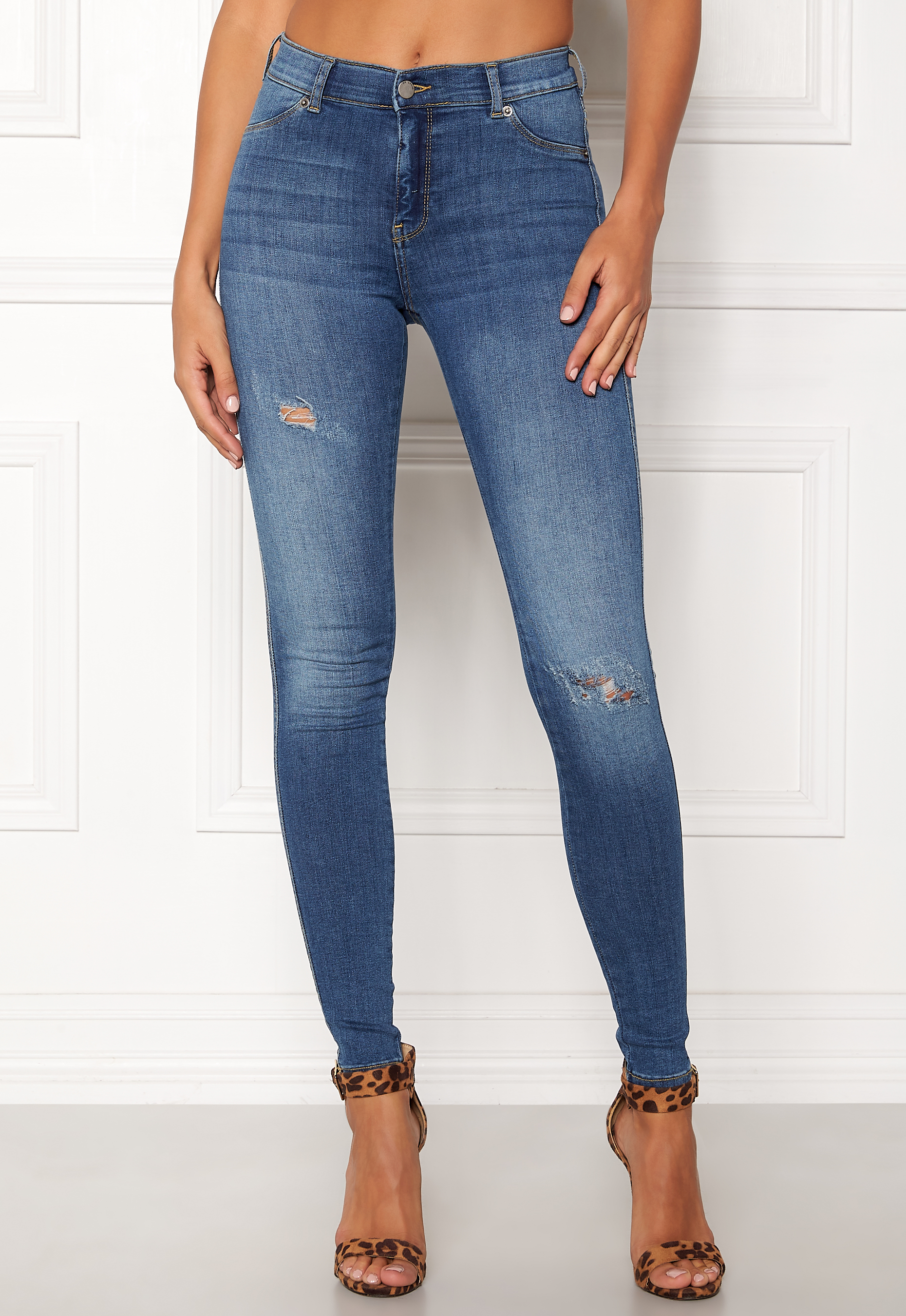 refuge ripped jeans