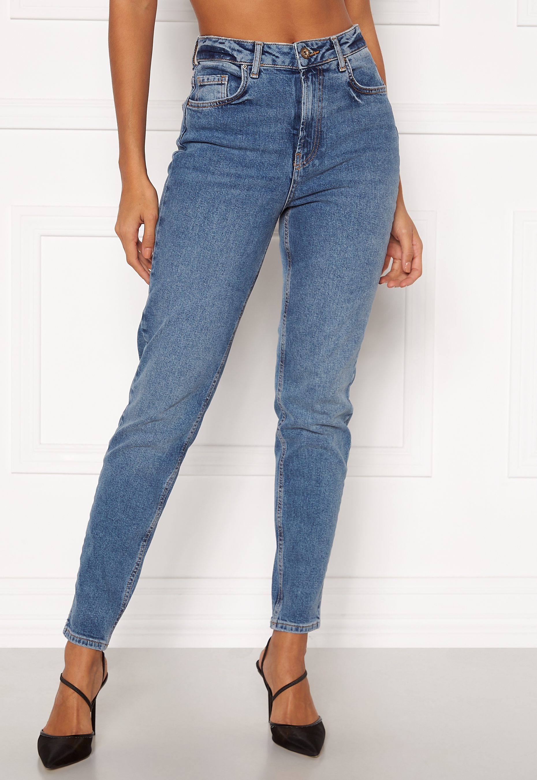 pieces leah mom hw ankle jeans light blue denim