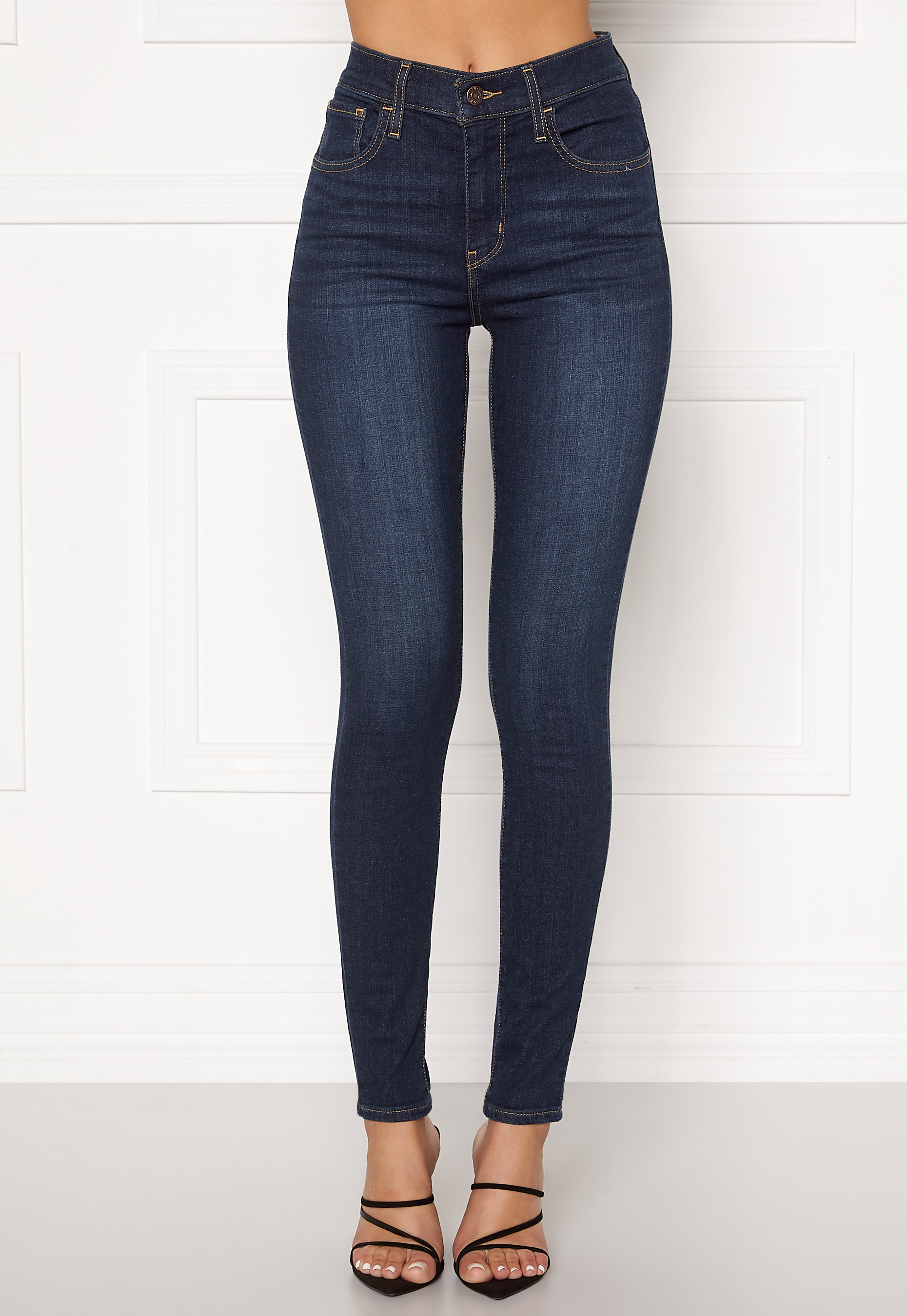 classic high waisted levi jeans