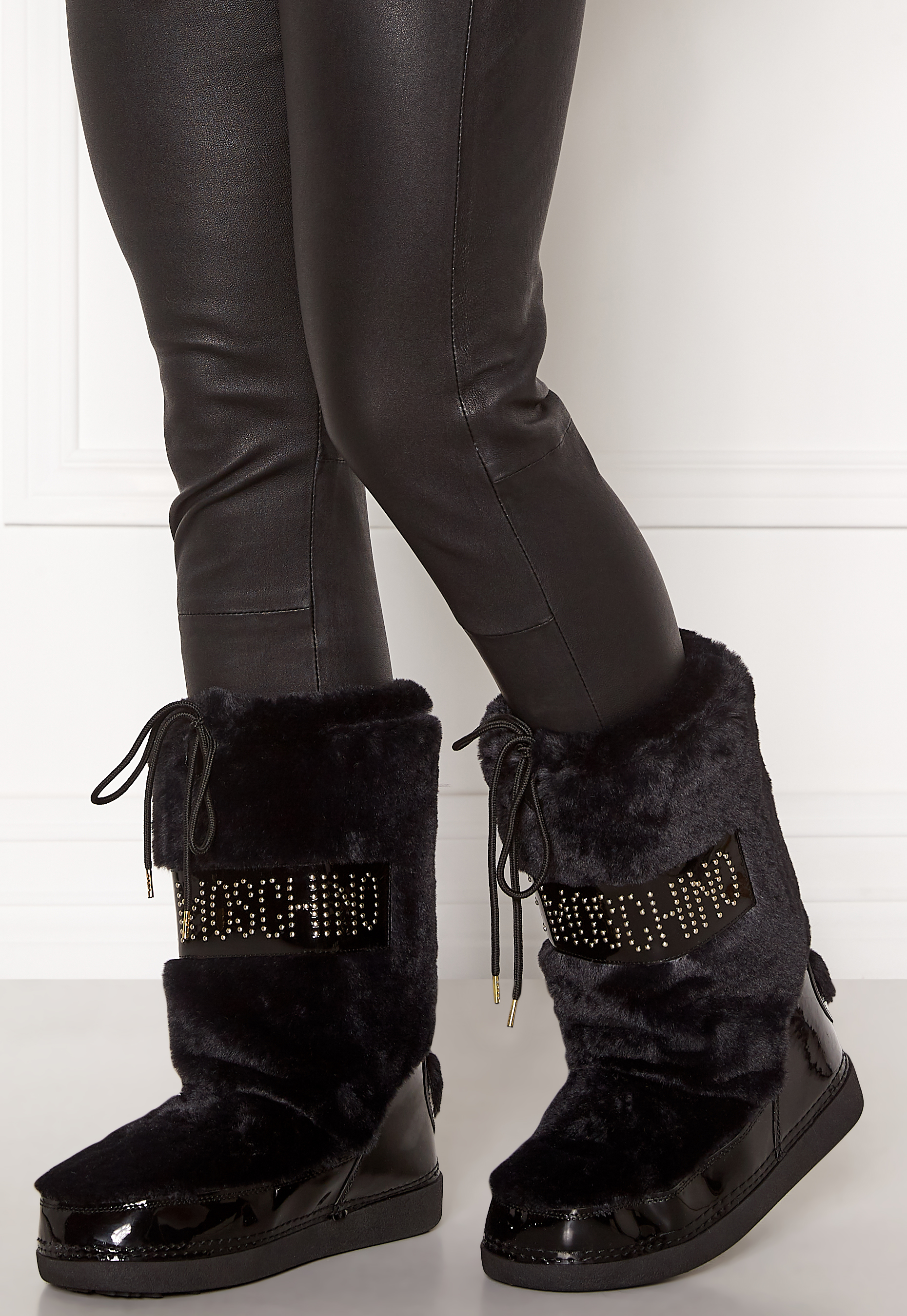 Moschino Ski Boot 00A Black 