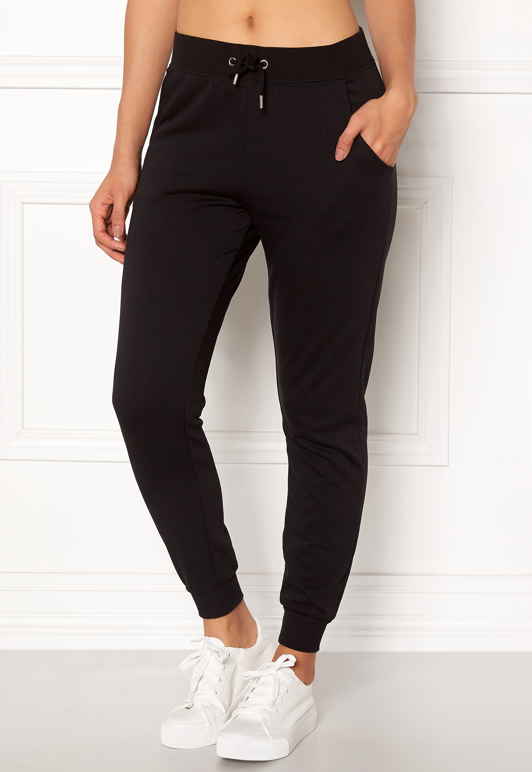 new look black joggers