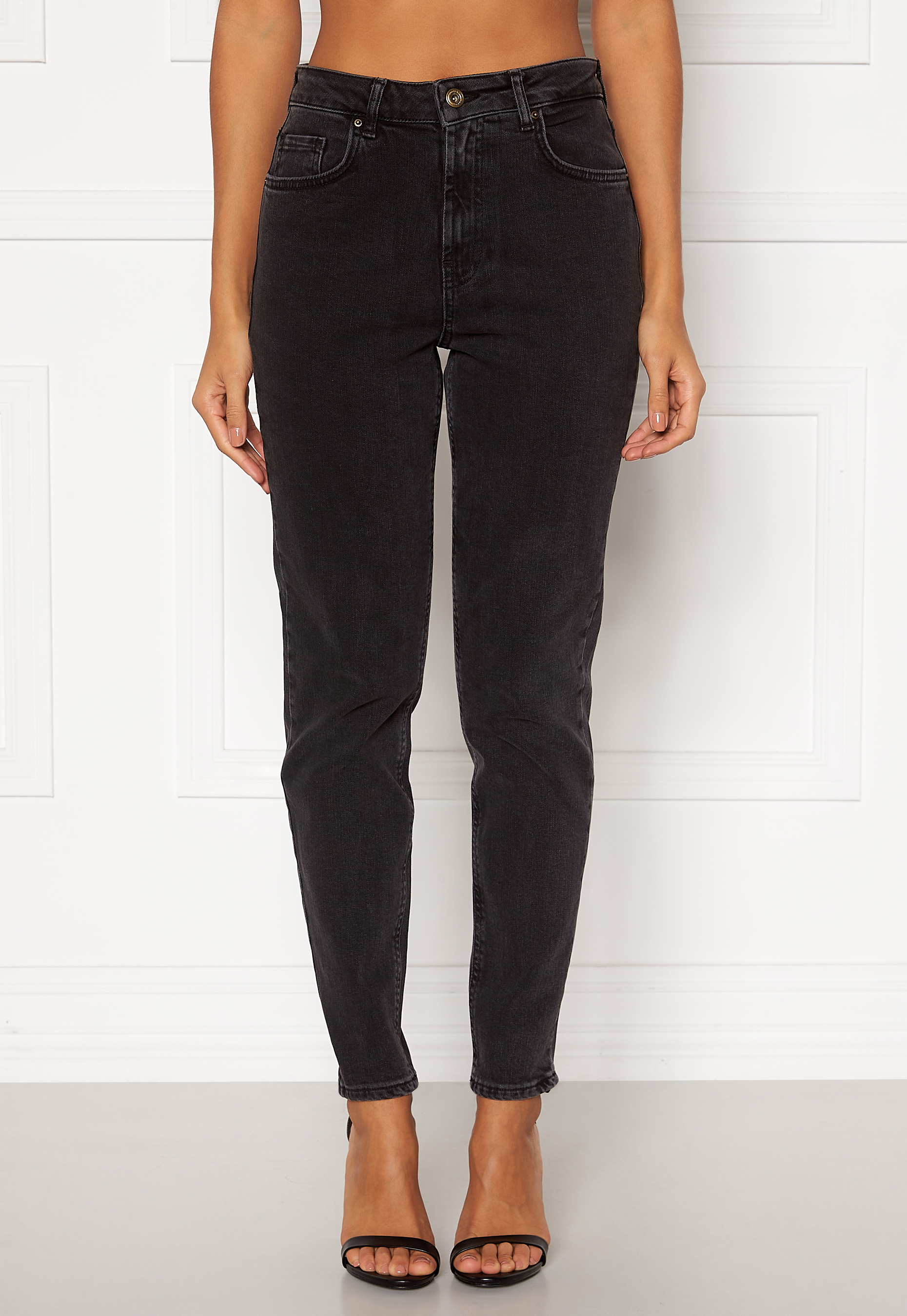 pieces leah mom hw ankle jeans light blue denim
