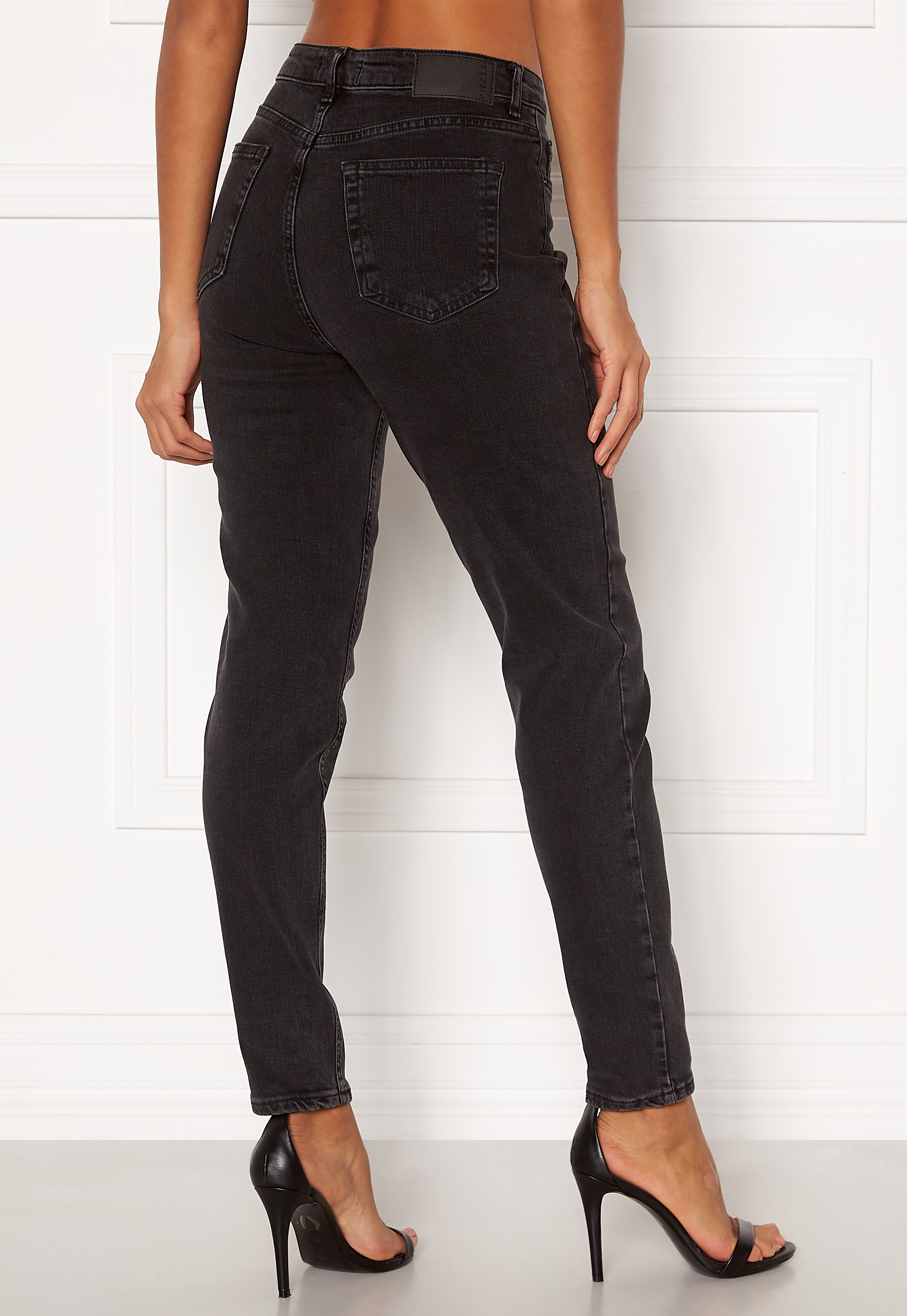 pieces leah mom hw ankle jeans light blue denim