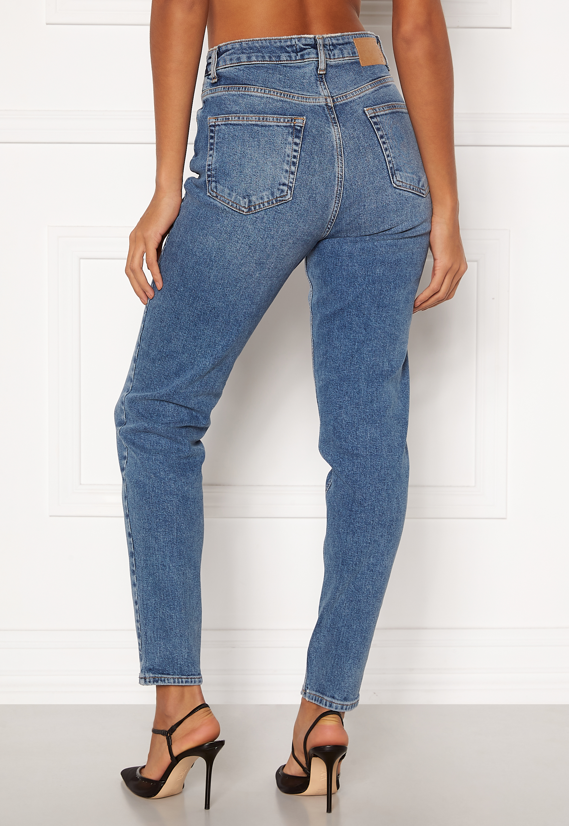 pieces leah mom hw ankle jeans light blue denim